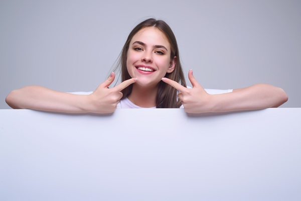 Teeth Whitening    : Your Guide To A Dazzling Smile